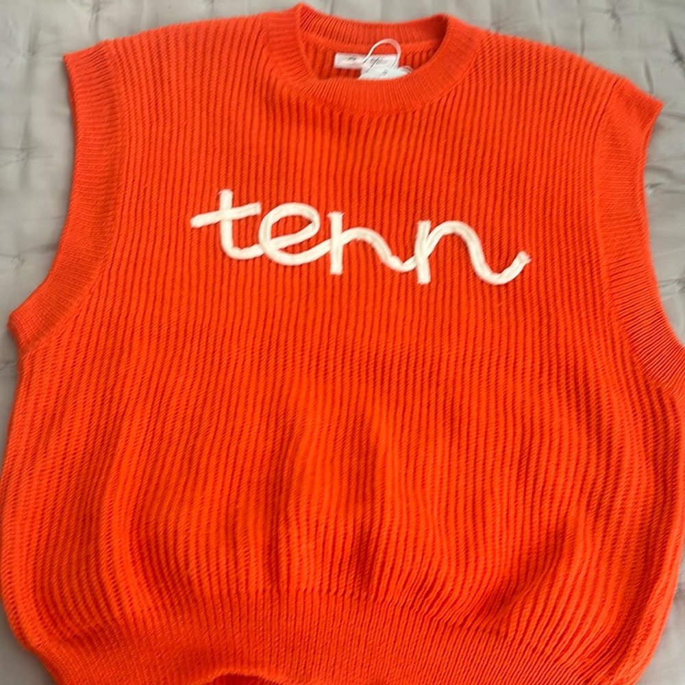 NWT Tennessee sweater
